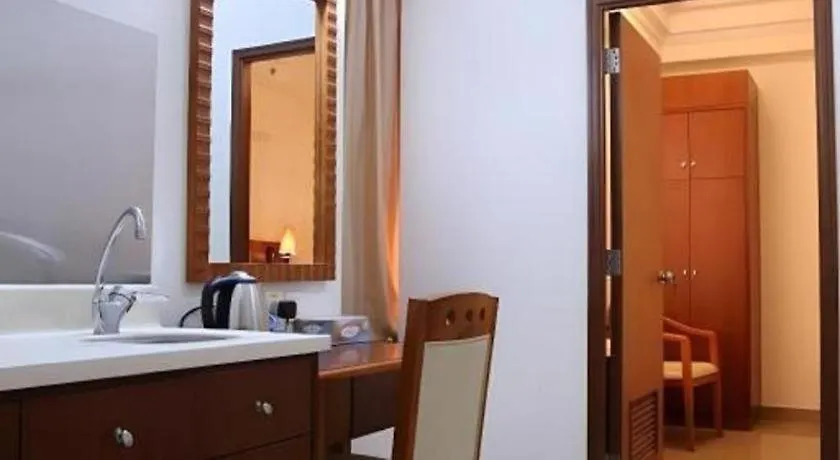Grand Harbour Hotel Макао