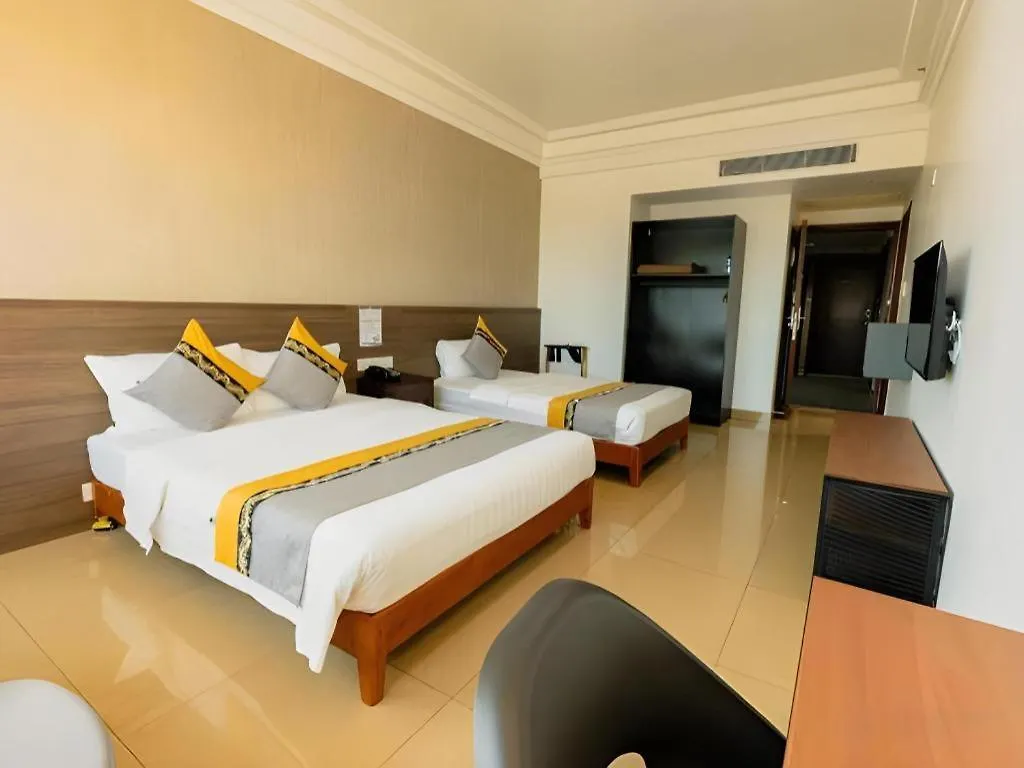 Grand Harbour Hotel Macau 3*,